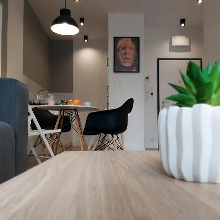 Chill Expo Slawinska Apartment Warsaw